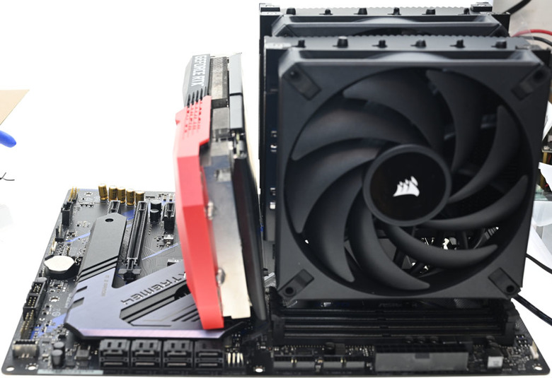 點我看大圖 CORSAIR A115散熱器開箱