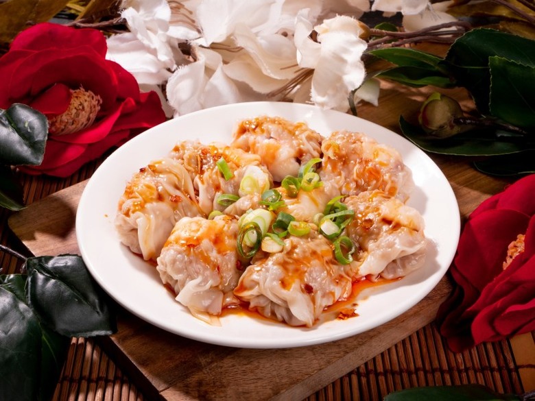 清水必吃人氣麵館！清燉牛肉麵、鮮蝦抄手頂級美味無法擋！