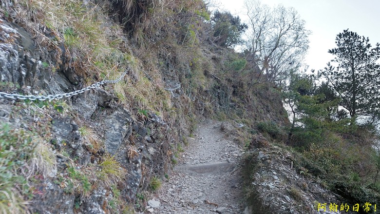 挑戰陡陡刺激石瀑 攻頂 玉山前峰 必經之路