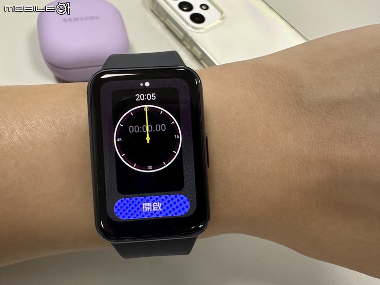 Samsung Galaxy Fit3 工作生活好夥伴，健康運動又兼顧時尚的智慧手環