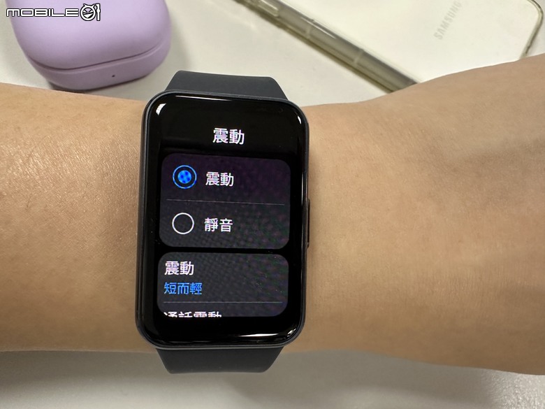 Samsung Galaxy Fit3 工作生活好夥伴，健康運動又兼顧時尚的智慧手環