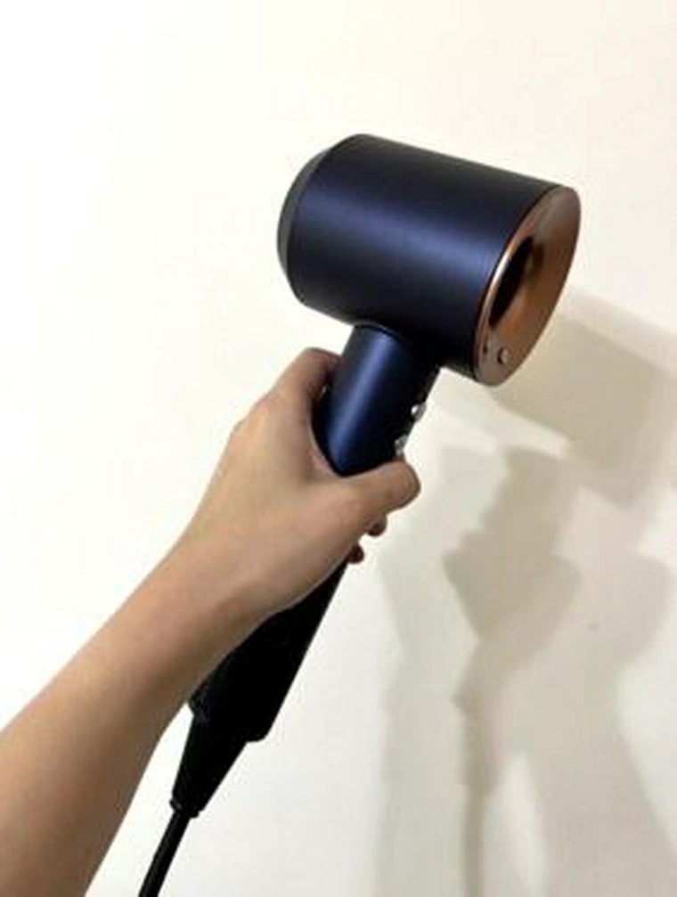 Dyson 吹風機 HD15 & HD16 比較、使用心得分享
