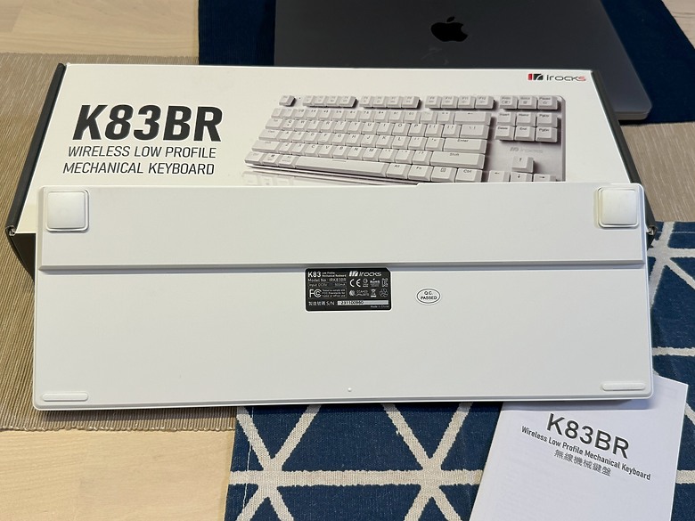 點我看大圖 極簡風矮軸鍵盤irocks K83BR開箱