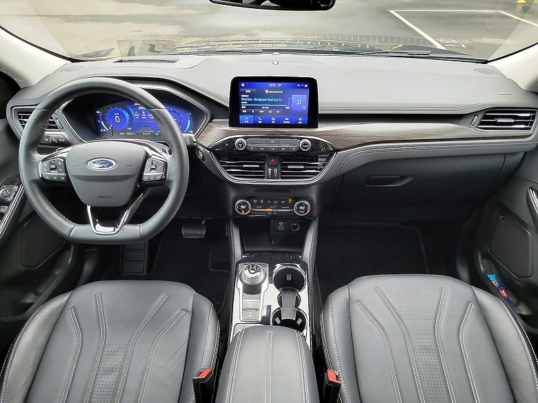 <<親子童趣>> FORD KUGA Vignale 試駕體驗心得 <<駕馭樂趣>>