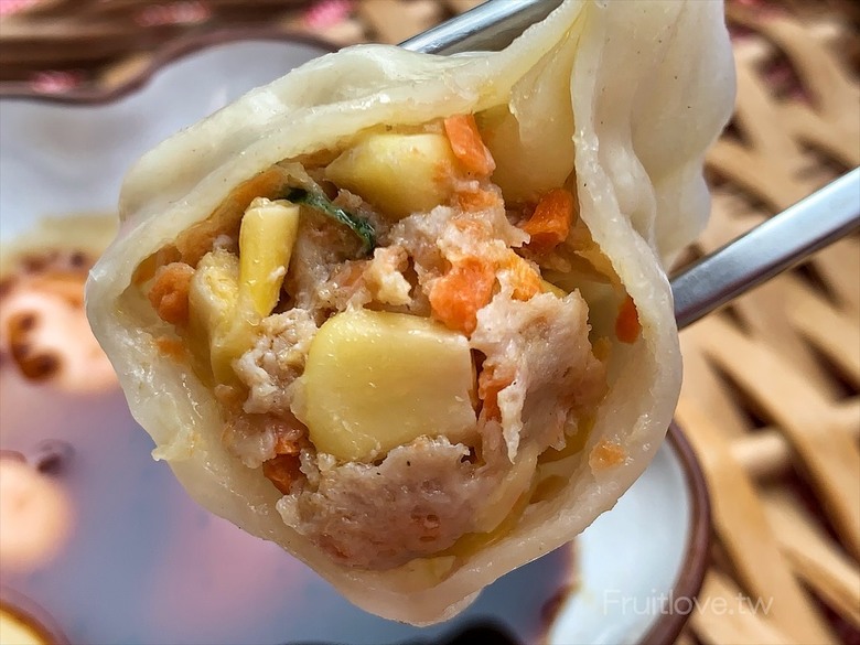 點我看大圖 手工水餃,水餃皮Q彈,內餡鮮嫩、紮實