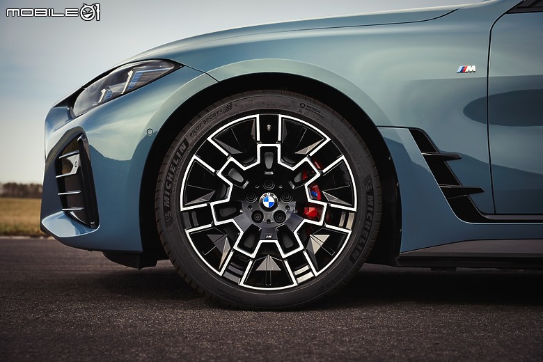 【海外新訊】BMW 小改款 i4 / 4 GranCoupe 亮相,換上OS 8.5介面、新增四驅 i4 xDrive40車型!