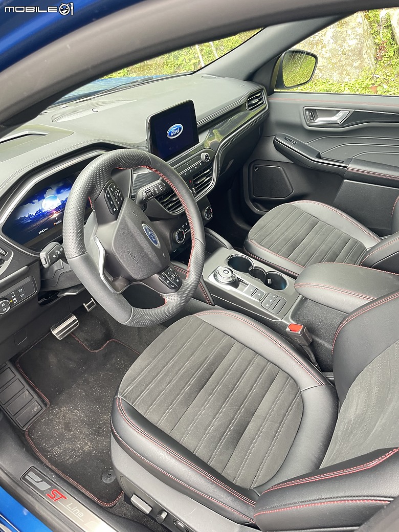 Ford Kuga EcoBoost 180 ST-Line Sport Mix Camping