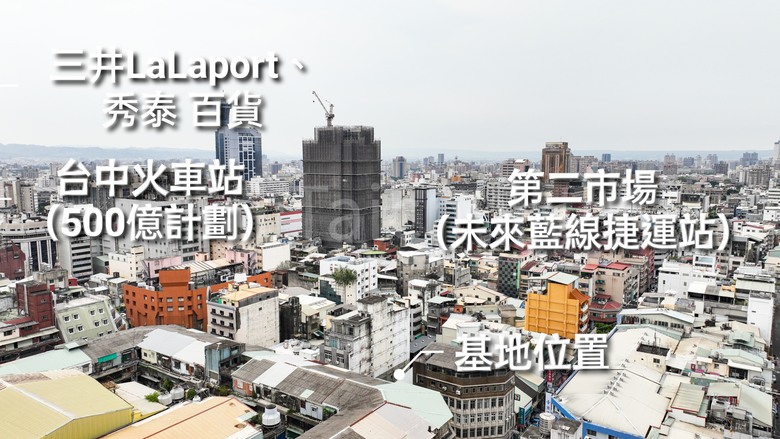 點我看大圖 🌟 中區【元心 藏馥】兩房雙衛浴 一層四戶 舊有市區機能精品宅 空拍分享