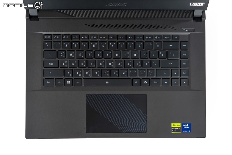 GIGABYTE AORUS 15 (2024) 測試報告｜兼具 AI 與電競效能的親民之選！