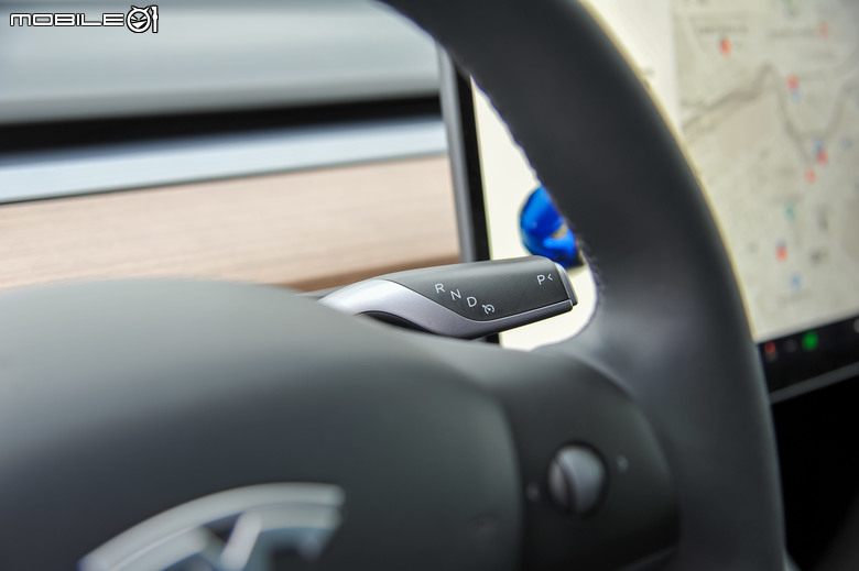 Tesla Model Y RWD 電耗實測|入門等級卻實力驚人,展現出色的電能效率!