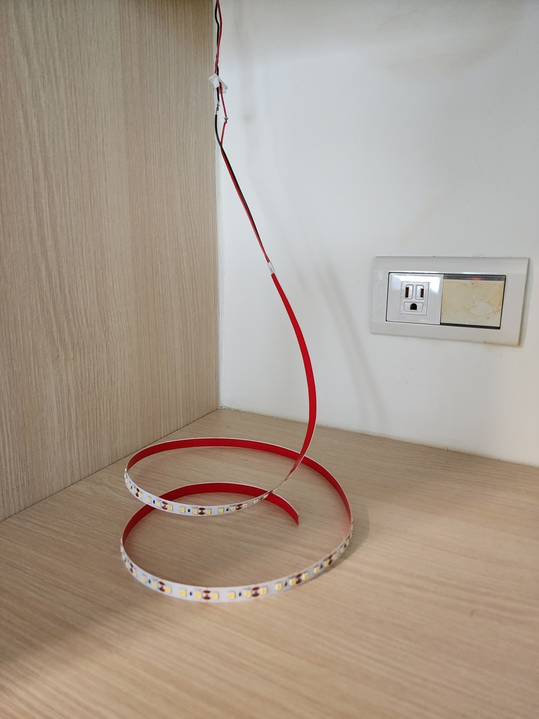 LED燈條安裝完不亮