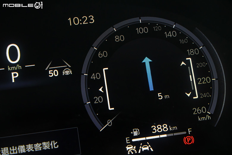 Lexus UX 300h 新年式試駕｜性能升級、配備增加，不畏小老弟的挑戰！