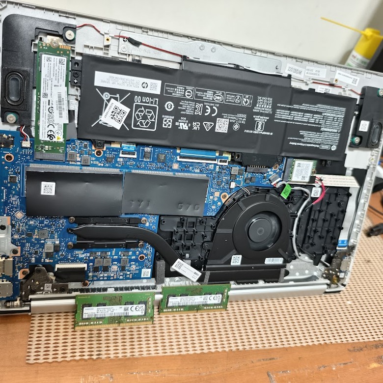 實用外觀低調 HP 15-fd0072TU 星河銀筆電簡要開箱紀錄