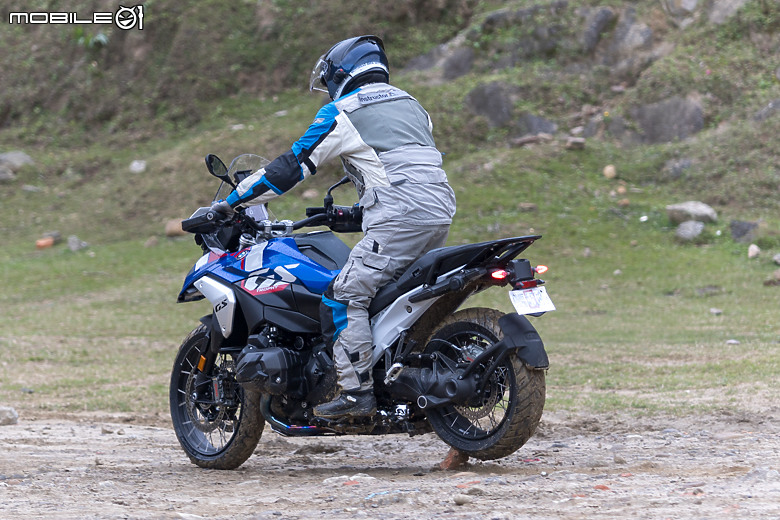2024 BMW R1300GS 試駕|裡外徹底蛻變 運動風味更加強烈