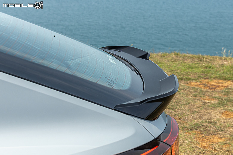 BMW 大改款 X2 20i / M35i 澎湖試駕|維持經典的大膽創新,走出自己的潮路線!