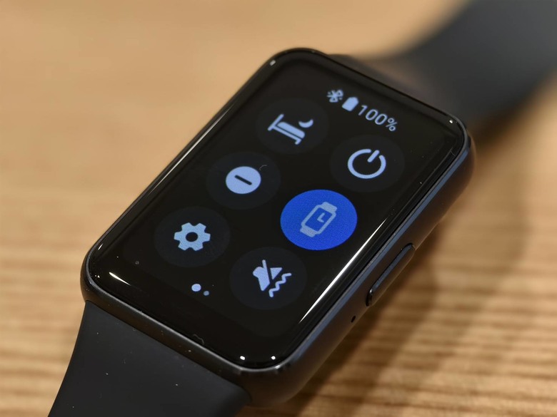 時尚與實用兼具的健康小夥伴,Samsung Galaxy Fit3 智慧手環開箱體驗