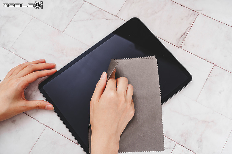 點我看大圖 AHAStyle iPad 類紙膜推薦開箱實測 – 兼具繪圖與追劇的實用配件完整介紹