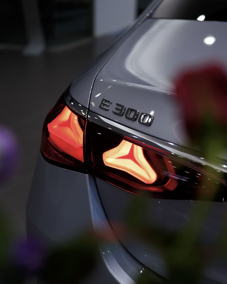 M-Benz E300 exclusive W214 實車分享