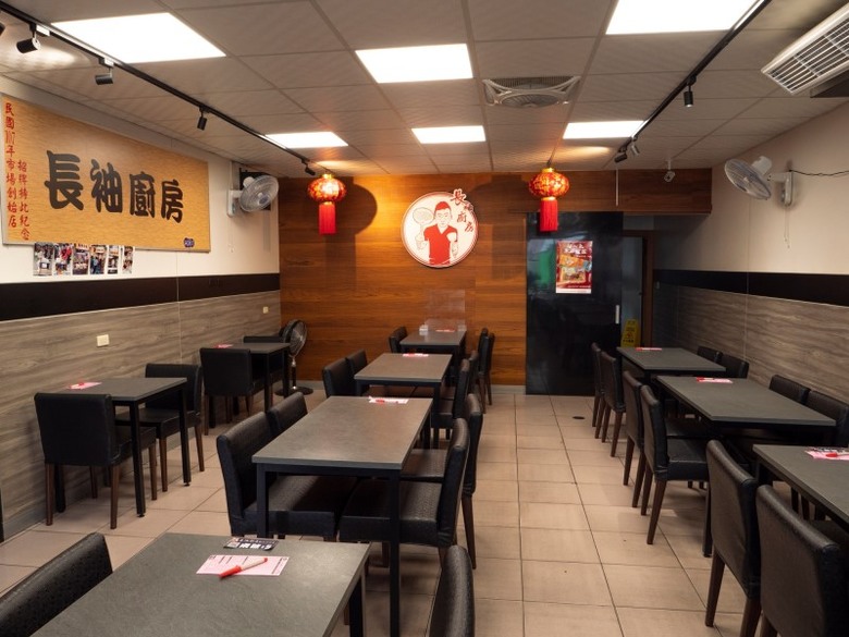 清水必吃人氣麵館！清燉牛肉麵、鮮蝦抄手頂級美味無法擋！
