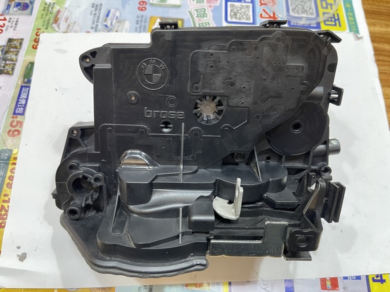 點我看大圖 分享BMW E F車系 DIY六角鎖分解修理