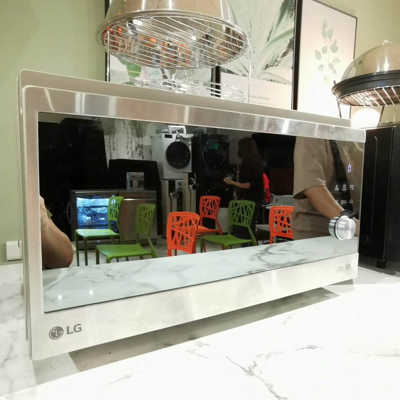 LG廚房美型智慧家電 - 不只是美型，還有滿滿創意加上智慧功能。
