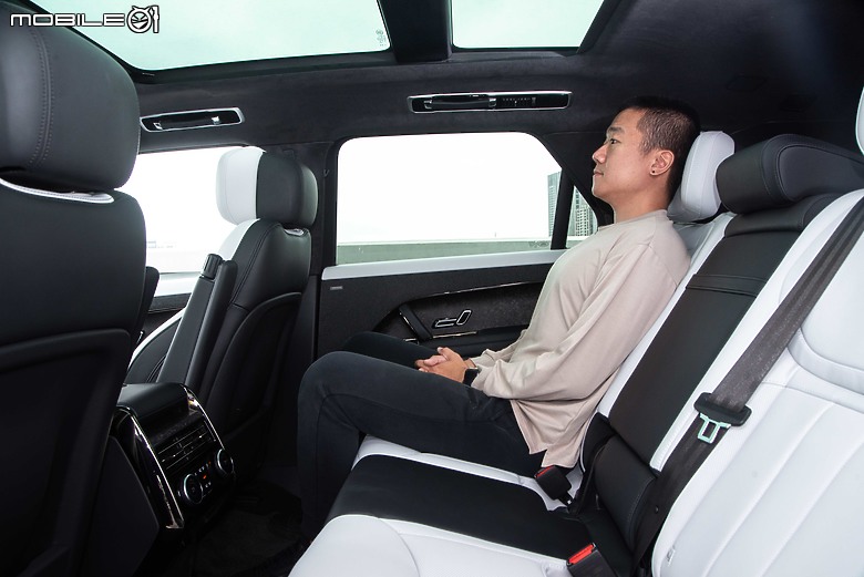 Range Rover Sport P400 Dynamic SE新年式試駕|內在微幅更新,極簡魅力依舊無與倫比!