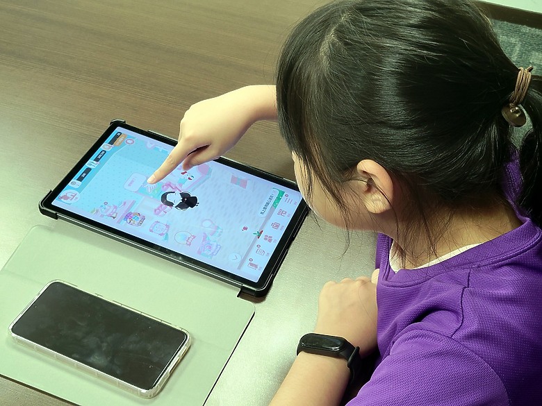 << 我們這一家 >> Lenovo Tab M11 體驗心得 << 親子篇 >>