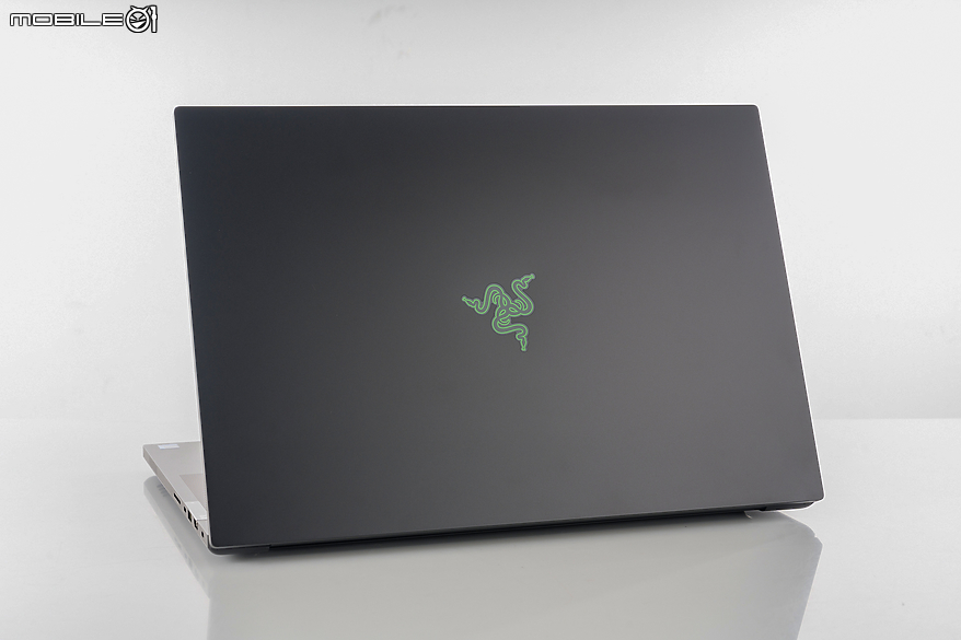 Razer Blade 18(2024)獨家實測|以旗艦之姿強勢回歸的靈刃筆電