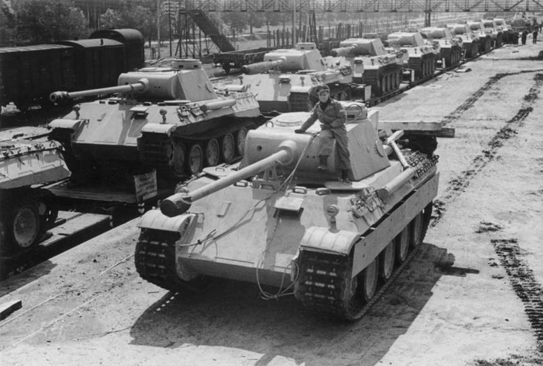TAMIYA 1/16 (56022) GERMAN PANTHER TYPE G Full-Option Kit 坦克 遙控版分享