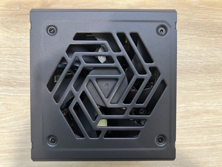 FSP VITA GM 650W 新系列新登場 開箱