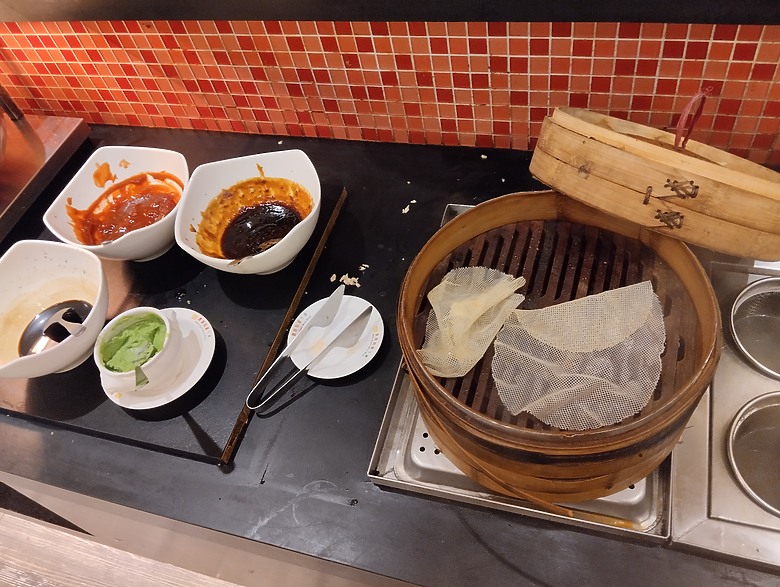 誤進一家「吧檯不出菜」的「吃到飽」餐廳...（有照片，要小心）