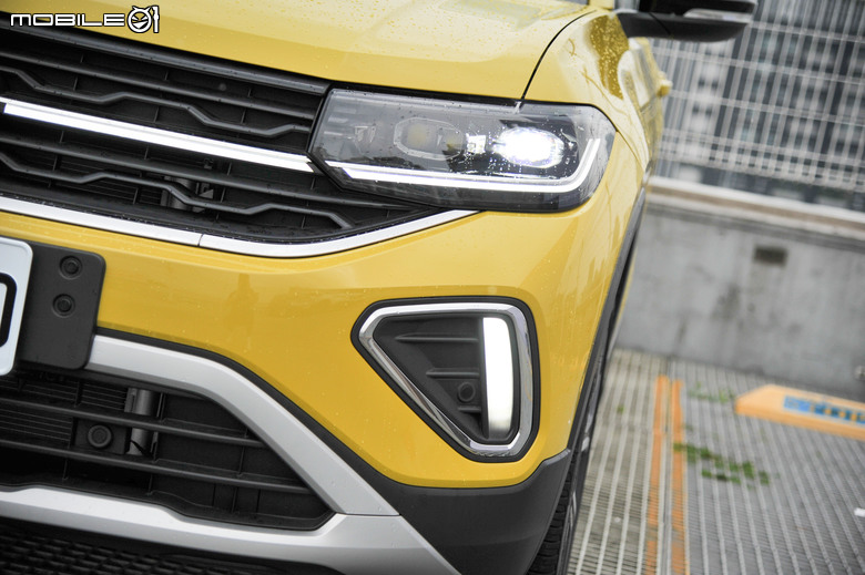 Volkswagen T-Cross 小改款試駕|質感與功能升級、都會區的亮眼焦點!