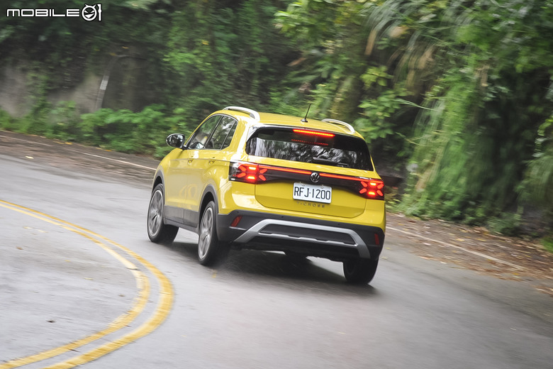 Volkswagen T-Cross 小改款試駕|質感與功能升級、都會區的亮眼焦點!