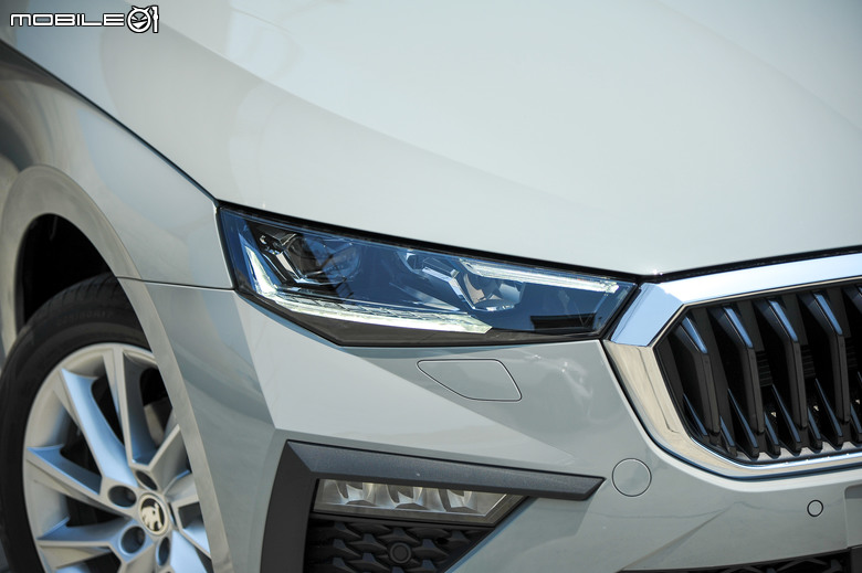 Skoda Scala 小改款試駕|細節質感與功能升級、面面俱到的務實掀背車!