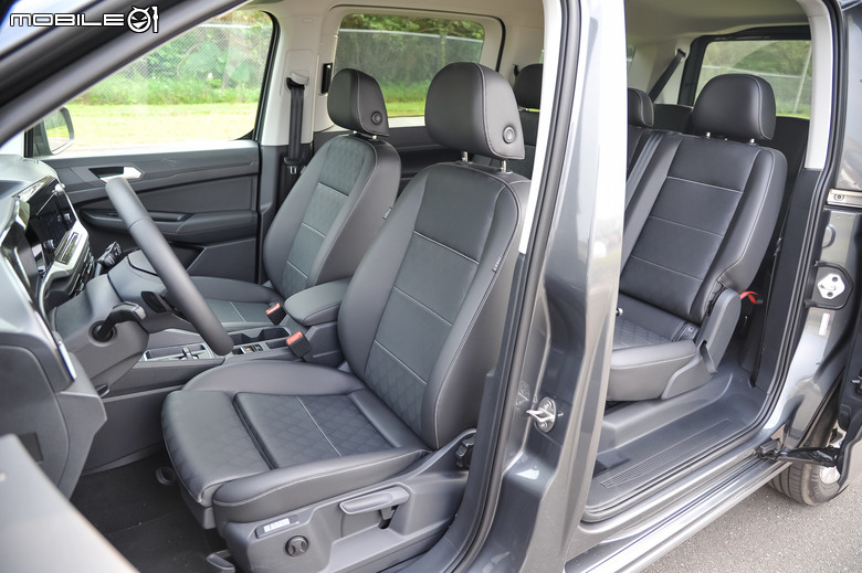Ford Tourneo Connect 旅玩家2024年式試駕｜補上Level 2、展現高水準的空間優勢！
