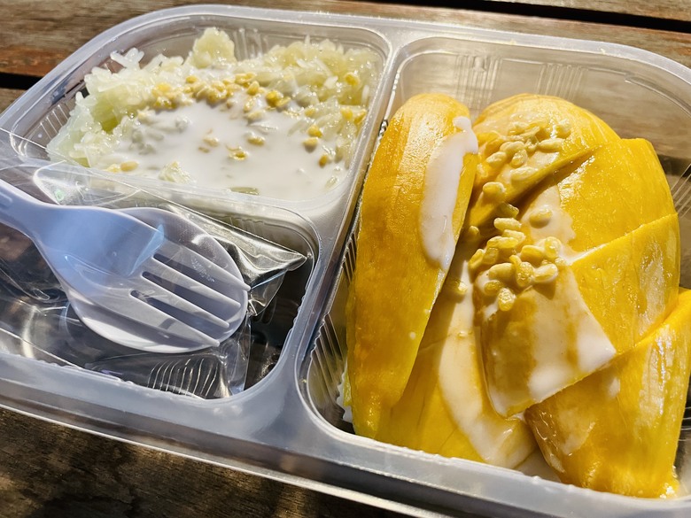 最近曼谷爆火的人氣芒果糯米飯 Chef Ple