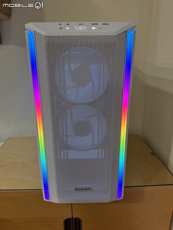 寬敞大空間高質感兼具靜音 be quiet! DARK BASE 701 白色版