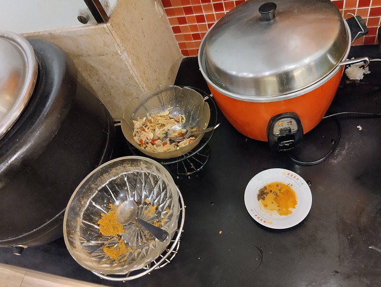 誤進一家「吧檯不出菜」的「吃到飽」餐廳...（有照片，要小心）