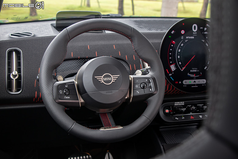 MINI JCW Countryman All4 試駕｜讓成家立業的你永遠不失玩心！