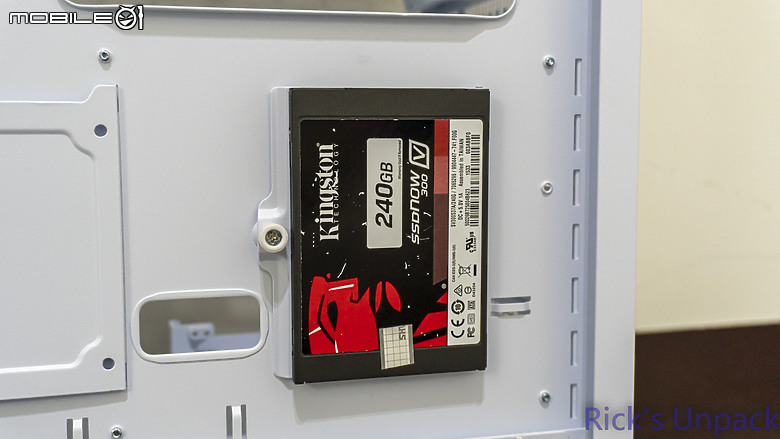 【開箱】支援性強的入門中塔殼 | SuperChannel LAI099 ARGB WHITE