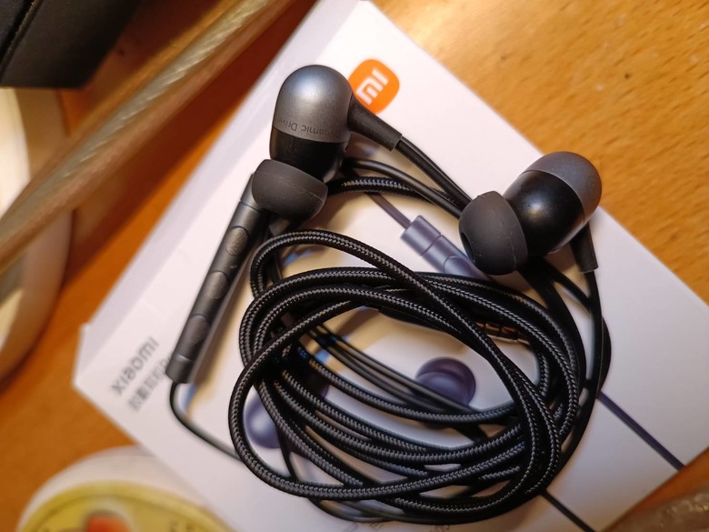 有趣的 小米 Xiaomi 膠囊耳機 Pro 微笑開箱