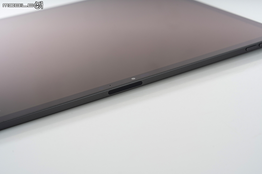 Apple M4 iPad Pro 13 開箱與初步體驗｜搭巧控鍵盤一樣輕薄、Apple Pencil Pro 操作更直覺！