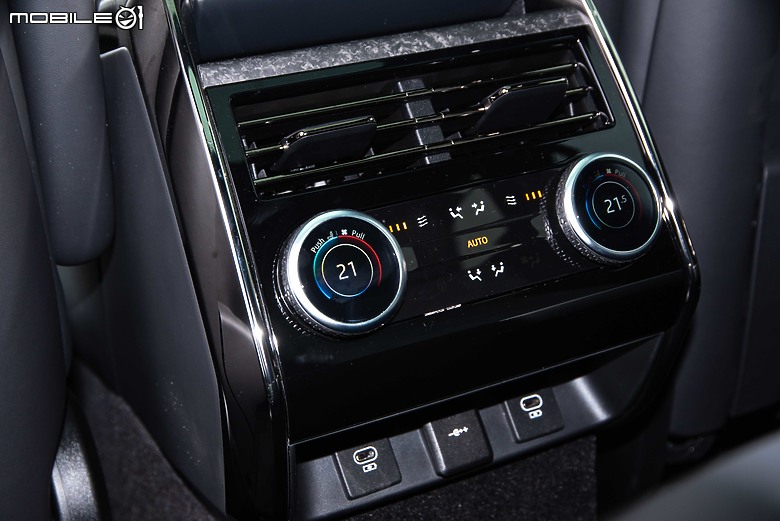 Range Rover Sport P400 Dynamic SE新年式試駕|內在微幅更新,極簡魅力依舊無與倫比!