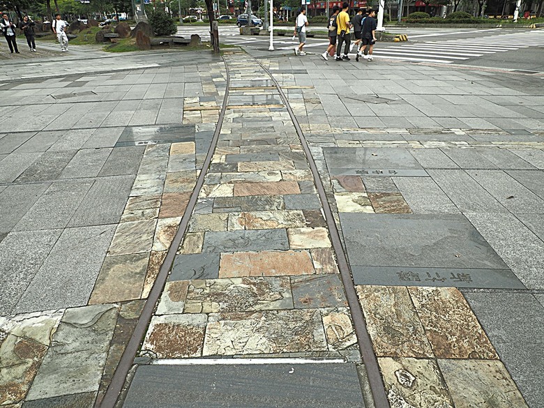 臺北府城北門、臺北郵局、撫臺街洋樓、博愛路街屋、三井舊倉庫、鐵道部廳舍與臺北工場 — 臺北建城140年登北門城樓與集章活動 & 週邊歷史景點巡禮