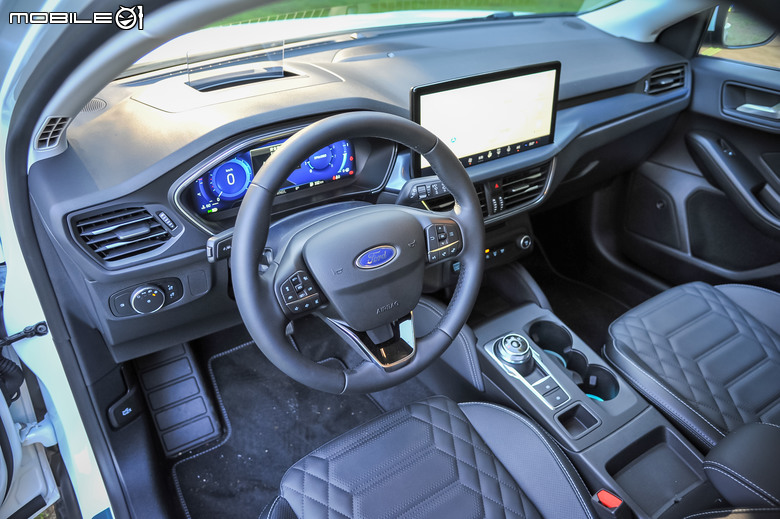 Ford Focus Active Vignale 試駕|剛好的車身尺碼、高實用性的跨界機能!