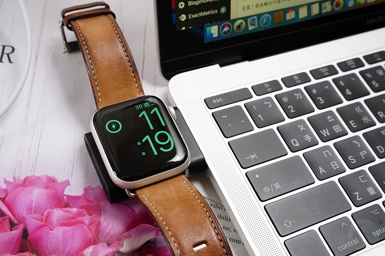 [開箱]PHILIPS 黑金剛三合一磁吸充電系列｜探索未來充電新趨勢，3 in 1『手機、手錶、耳機』同時無線充電