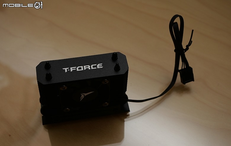 點我看大圖 主動散熱加持 T-FORCE Z540 /w DARK AirFlow I 開箱