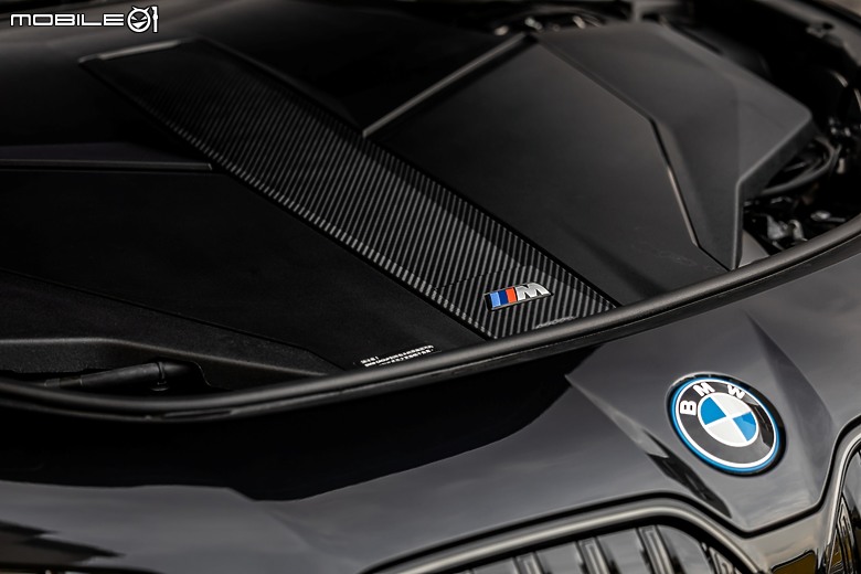 【採訪】BMW「i7 M70 xDrive」888 萬元上市 ,659hp、3.7 秒破百的超狂電動旗艦國內首度亮相!