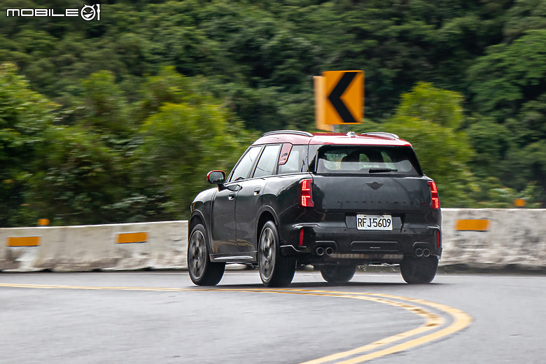 MINI JCW Countryman All4 試駕｜讓成家立業的你永遠不失玩心！