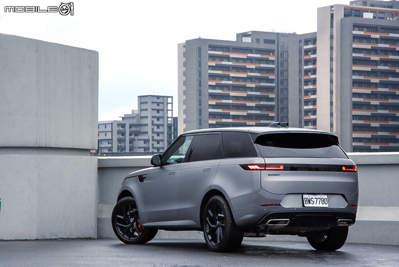 Range Rover Sport P400 Dynamic SE新年式試駕|內在微幅更新,極簡魅力依舊無與倫比!